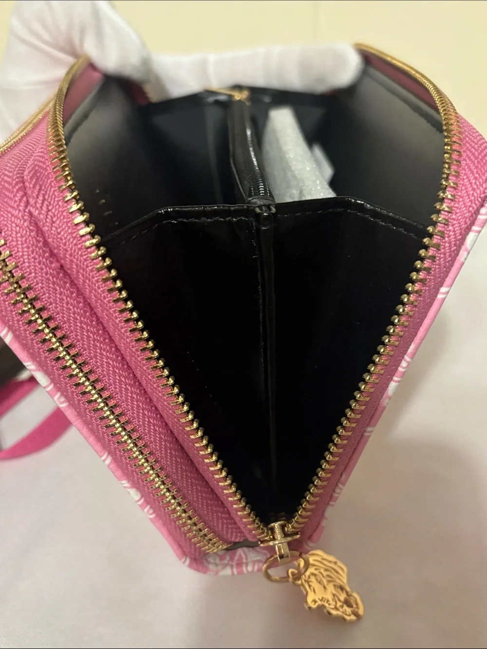 ✨ NWT - Ed Hardy Pink Rhinestone Tiger Skull Zip-Around Wristlet Wallet ✨